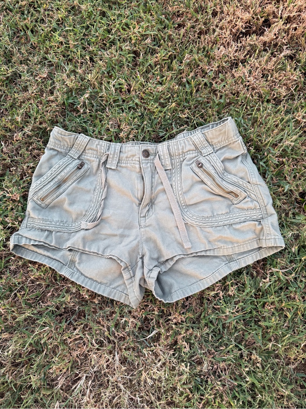 Aeropostale Women's Olive Green Cargo Jean Shorts LOW RISE